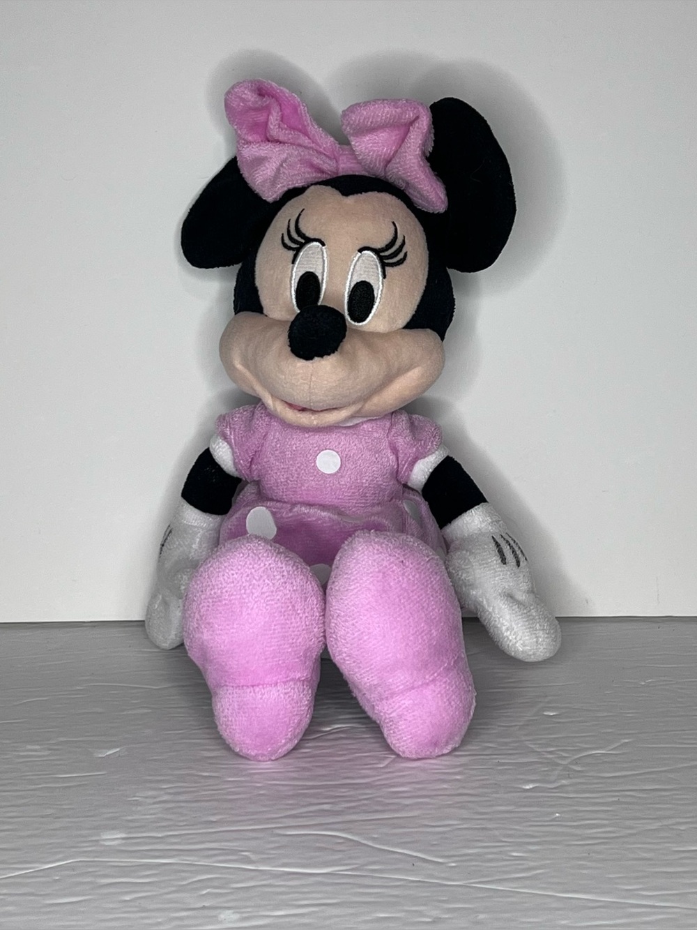 Disney Junior 11" Plush Minnie Mouse Pink Dress and Bow READ